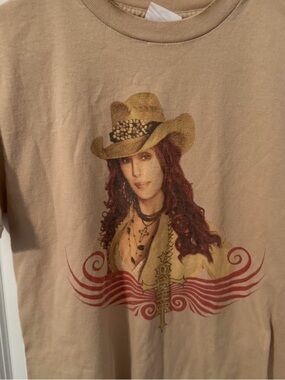 American Vintage Beige Graphic Tee with Red Accents